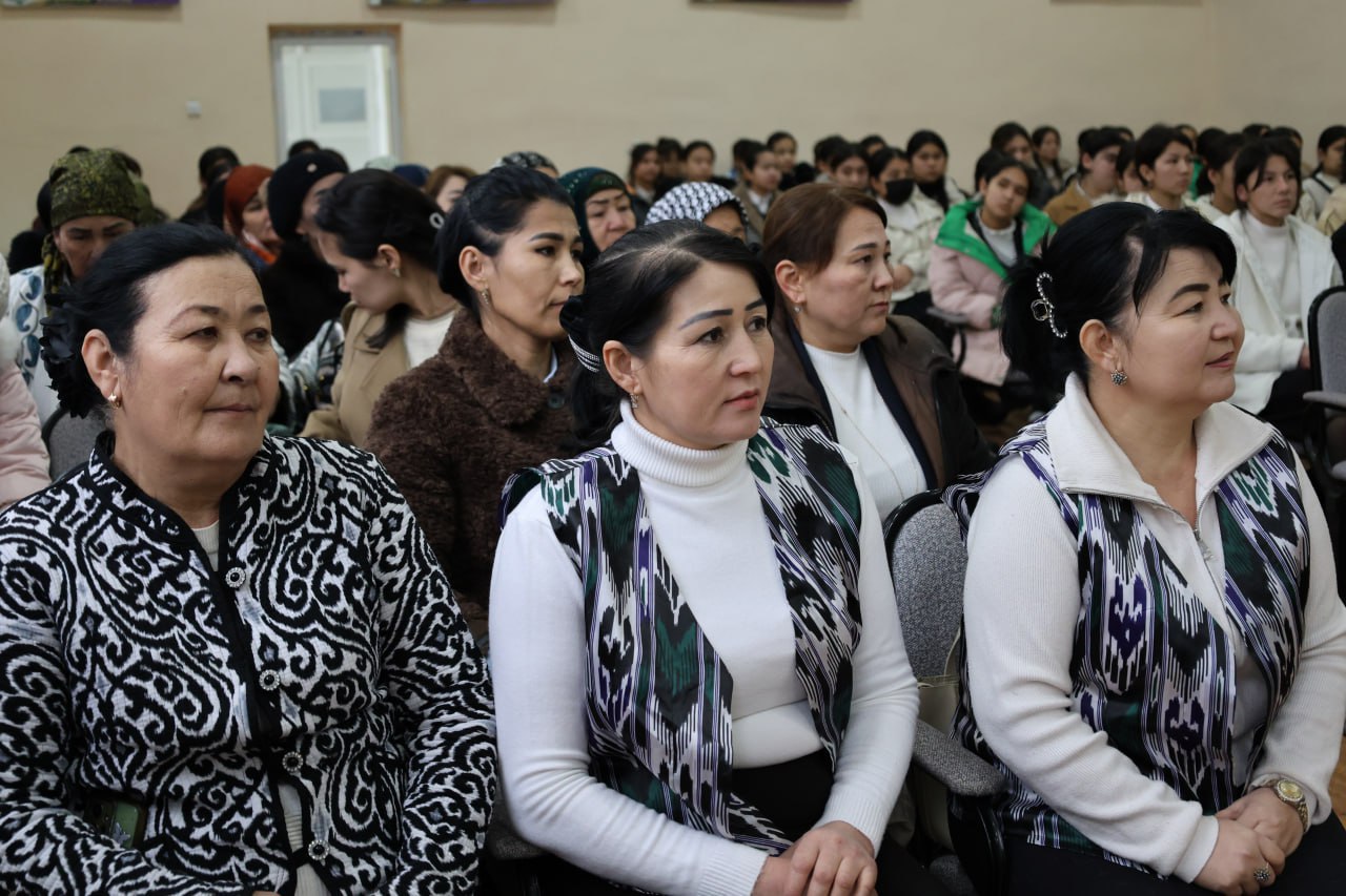 “Ayollarni e’zozlash oyligi”